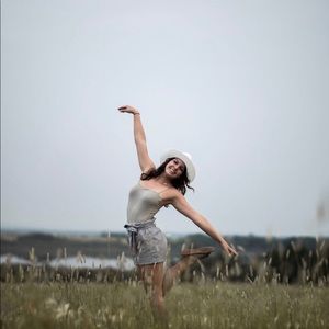 Meet your Posher, Ella